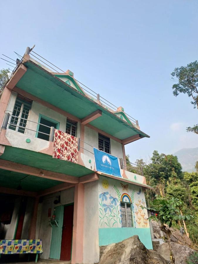Odyssey Stays Nongriat - 3Kms Trek From Main Road 乞拉朋齐 外观 照片